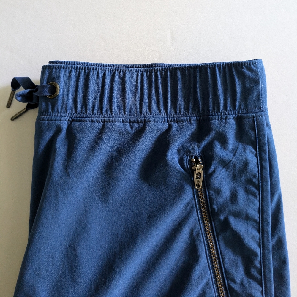 Women's Athleta skort, zippered pockets, Small blue running golf tennis - Picture 4 of 9